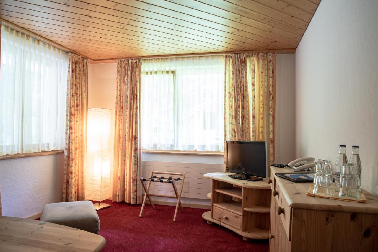 Typically Swiss Hotel Ermitage Kandersteg Exterior photo